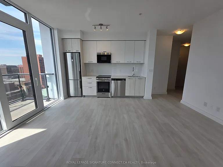 75 James St S #1710 — Photo 4
