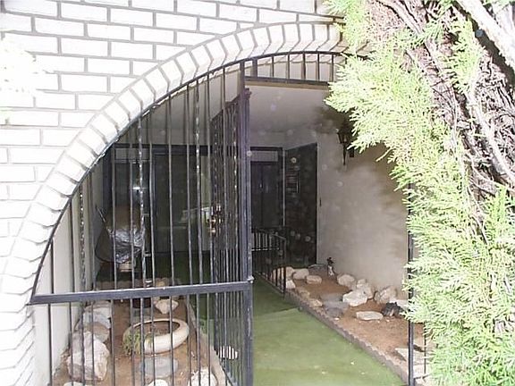 2nd image of 11361 Lombardy Ln