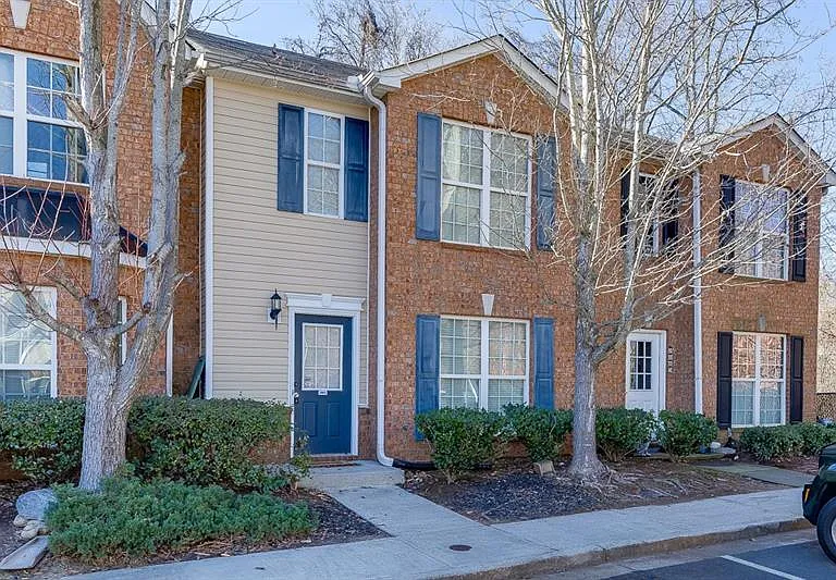 2883 Creek Bottom Ct — Photo 2
