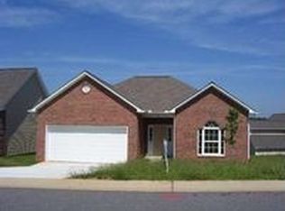 261 19th Ave SE, Hickory, NC 28602