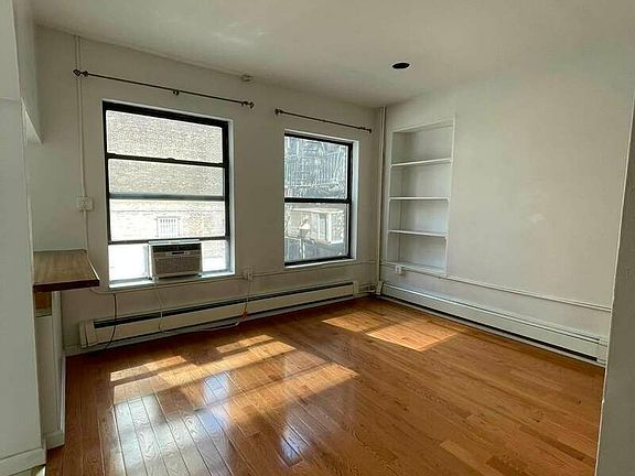 4th image of 101 W 27th St #3R