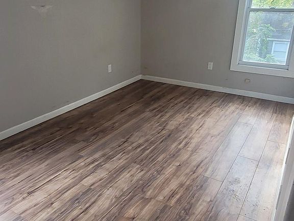 5th image of 1172 Plymouth Ave S APT 2