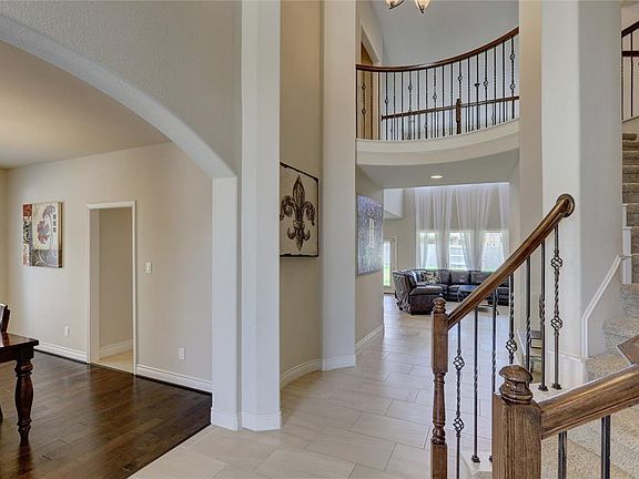 2nd image of 9230 Holloway Cliff Ln