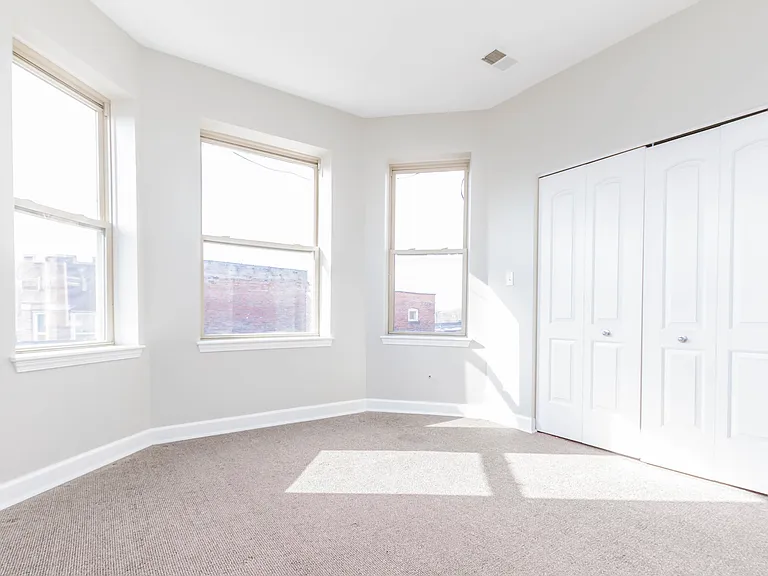 7722 S Cornell Ave — Photo 15