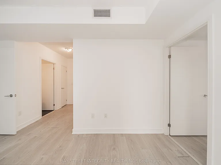 50 Wellesley St E #2801 — Photo 17