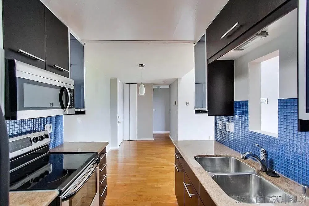 6455 La Jolla Blvd — Photo 4