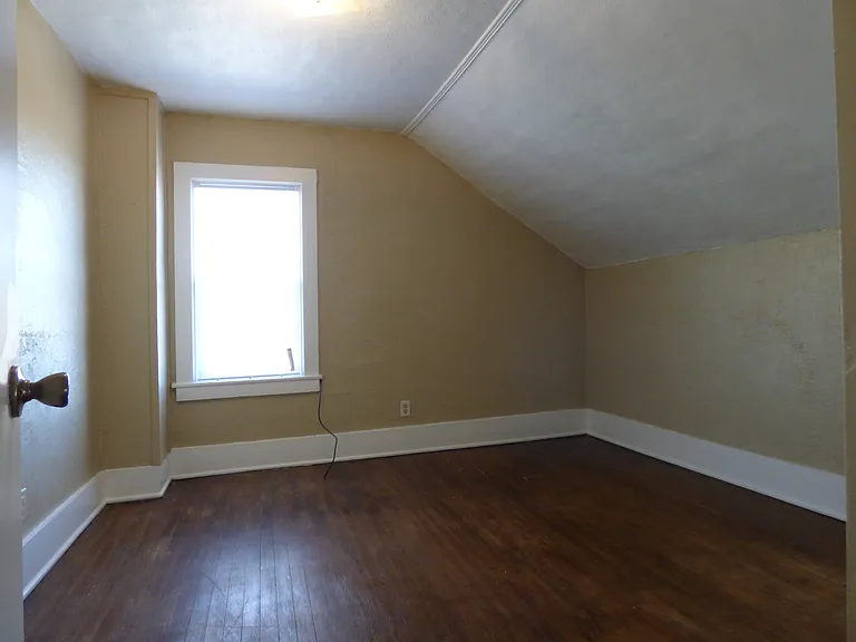 234 Lincoln St — Photo 17
