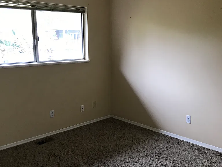 8955 SW Midea Ln — Photo 5