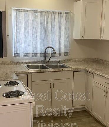 5th image of 891 Costo Ln