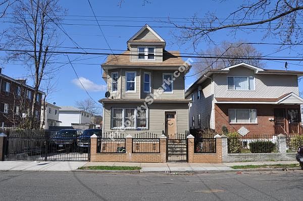 1st image of 105 Ave 171 Pl