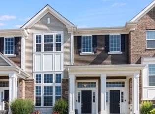 2962 Madison Dr, Naperville, IL 60564