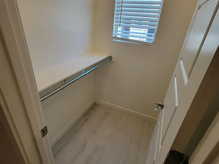 8234 N 22nd Dr — Photo 3