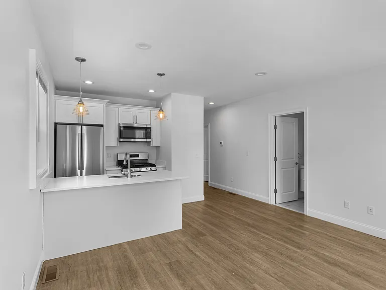 10 Trenton St #12 — Photo 5
