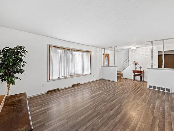 2nd image of 4437 Ocala Dr