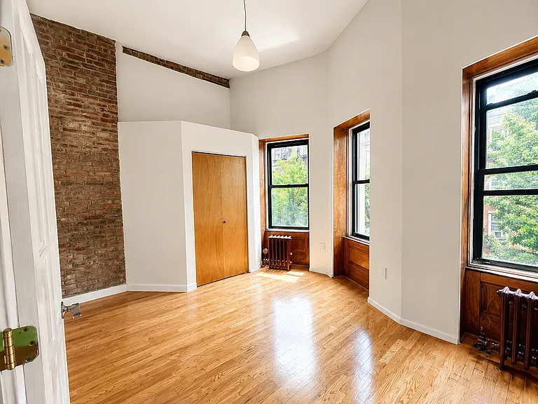 555 W 152nd St #4-A — Photo 4