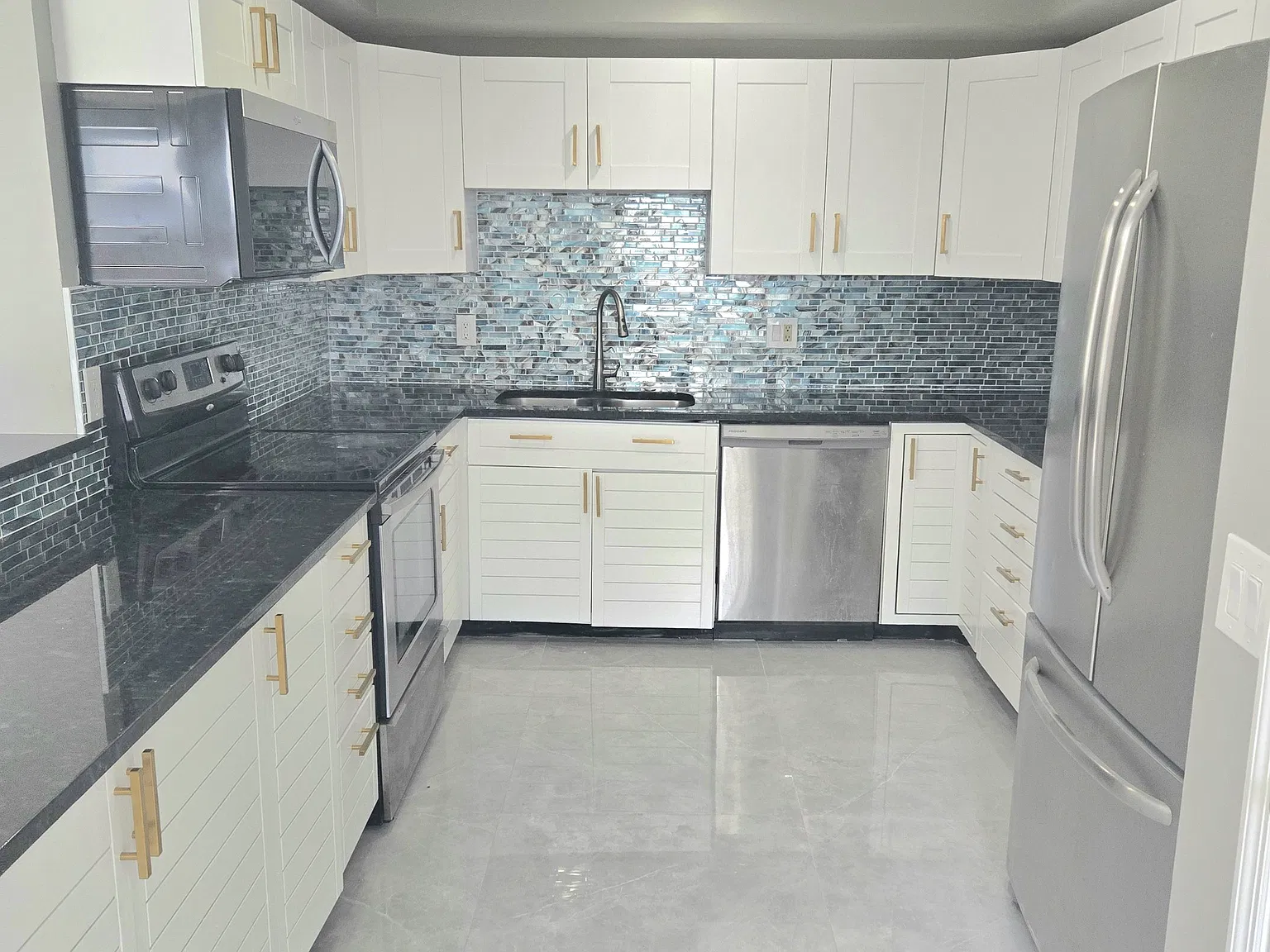 3 bed, 2.5 bath, 1630 sqft, $2,850 — Photo 1