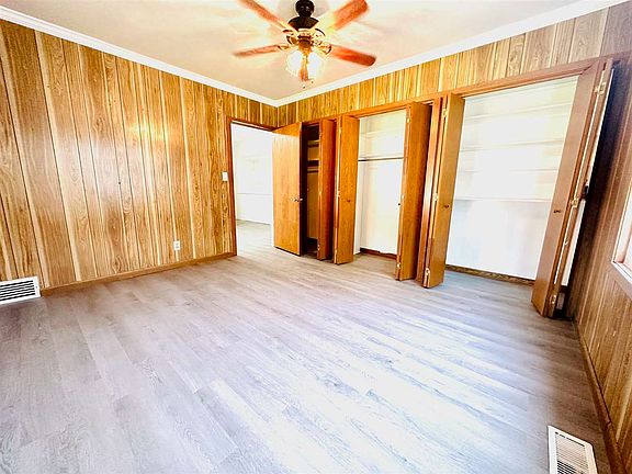 5th image of 814 N Lake St