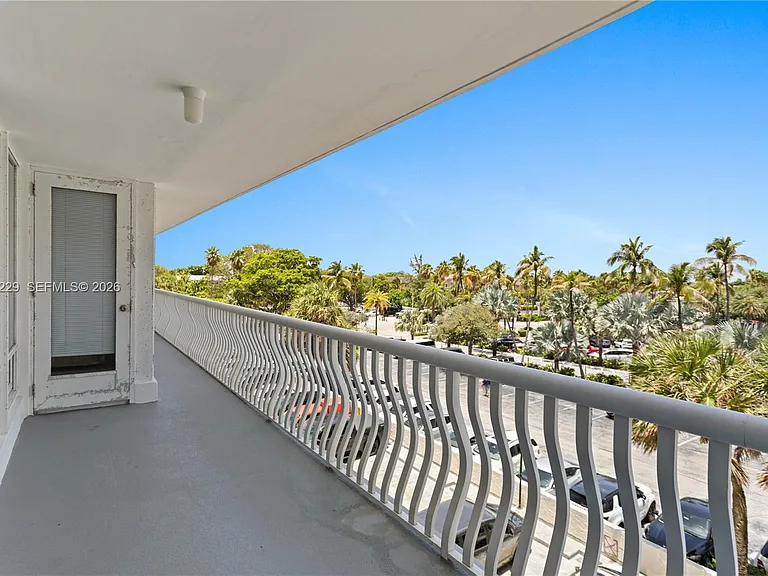 4020 Galt Ocean Dr #203 — Photo 8