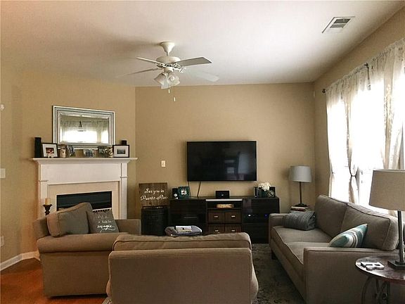 2nd image of 4995 Berkeley Oak Dr