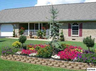 102 Victor Rd, Cosby, TN 37722