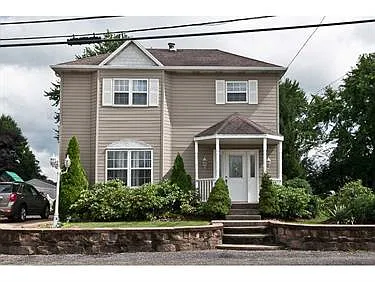 422 Bairdford Rd photo 1