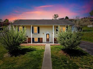 1401 Hix St, Pulaski, VA 24301