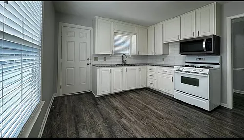 205 Merritt St #1 Photo 1