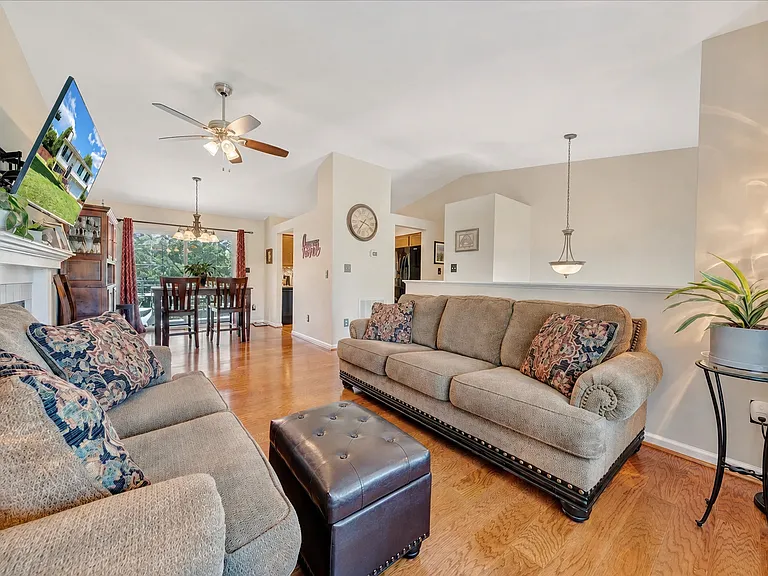 133 Gala Dr — Photo 3