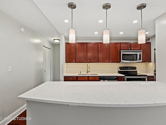 5th image of 222 E Pearson St APT 1604
