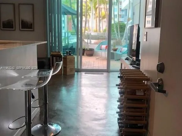 350 NE 24th St, Miami, FL