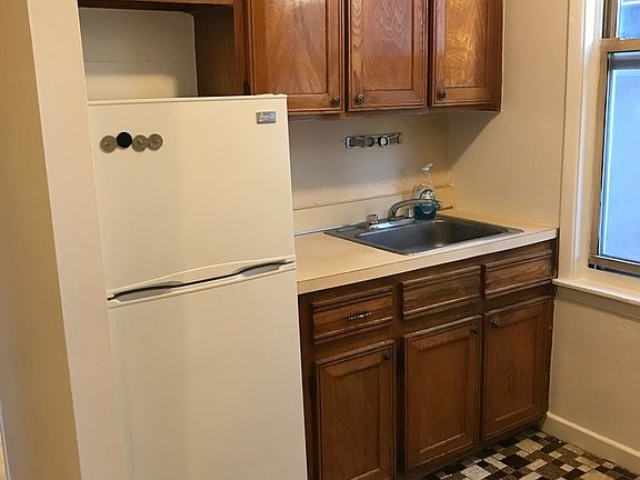 3rd image of 3420 44th St APT 2F