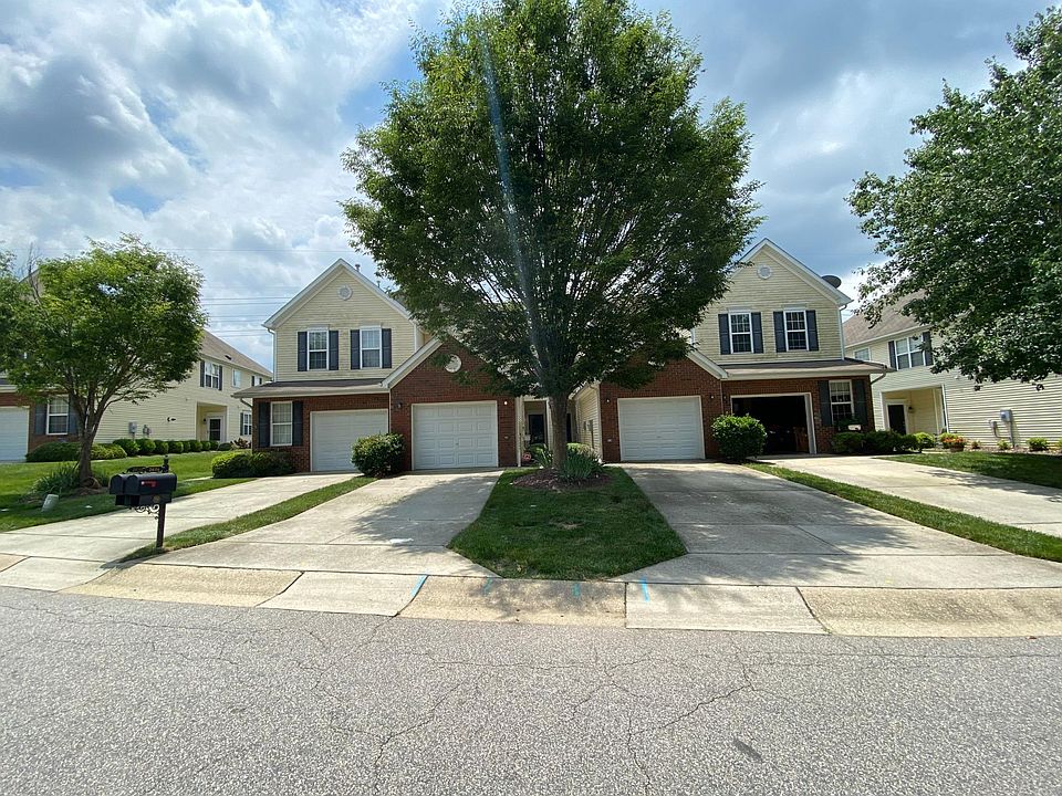 Exterior - End Unit