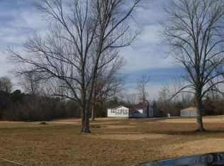 280 Sulphur Wells Academy Rd, Buchanan, TN 38222