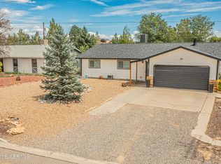 5602 Arroyo Dr, Farmington, NM 87402