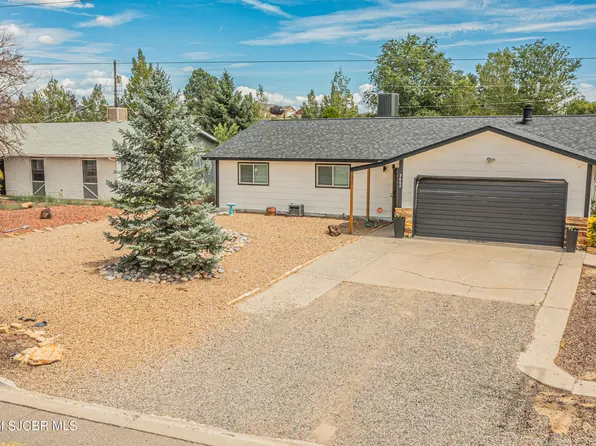 5602 Arroyo Dr, Farmington, NM 87402