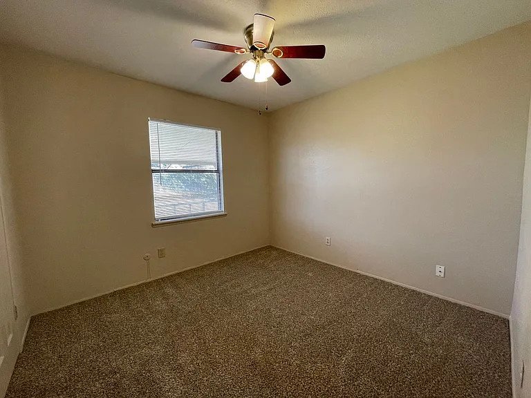 3832 Bridalwreath Dr — Photo 16