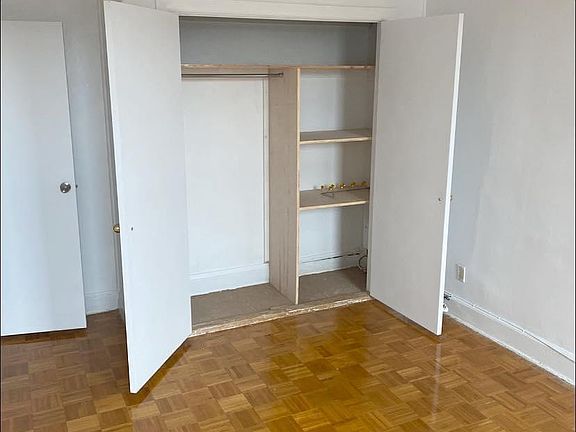 3rd image of 7121 11th Ave