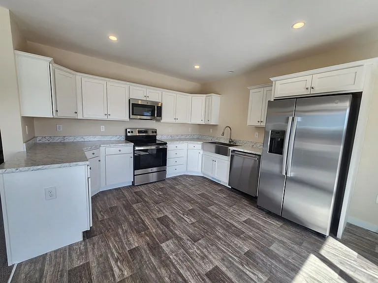 73 Ivan Dr #8 — Photo 17