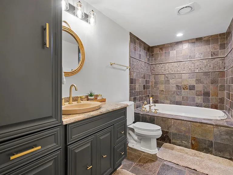 301 Buckskull Hollow Dr — Photo 23