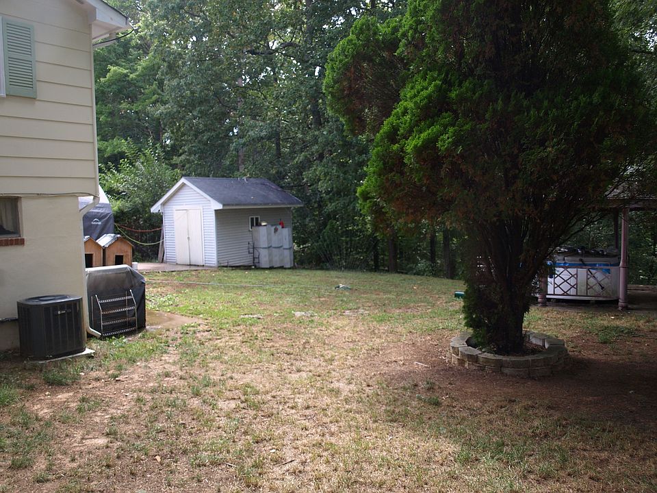 2nd image of 3557 Forestdale Ave