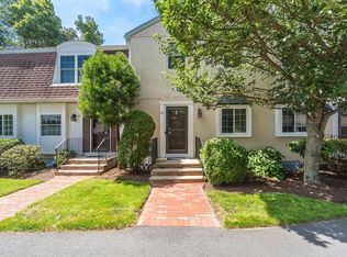 26 Denmark Ln #26, Needham, MA 02492