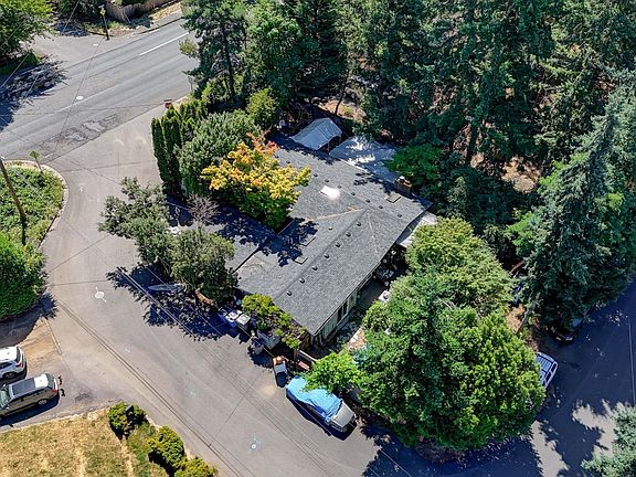 2nd image of 1016 S Lieser Rd