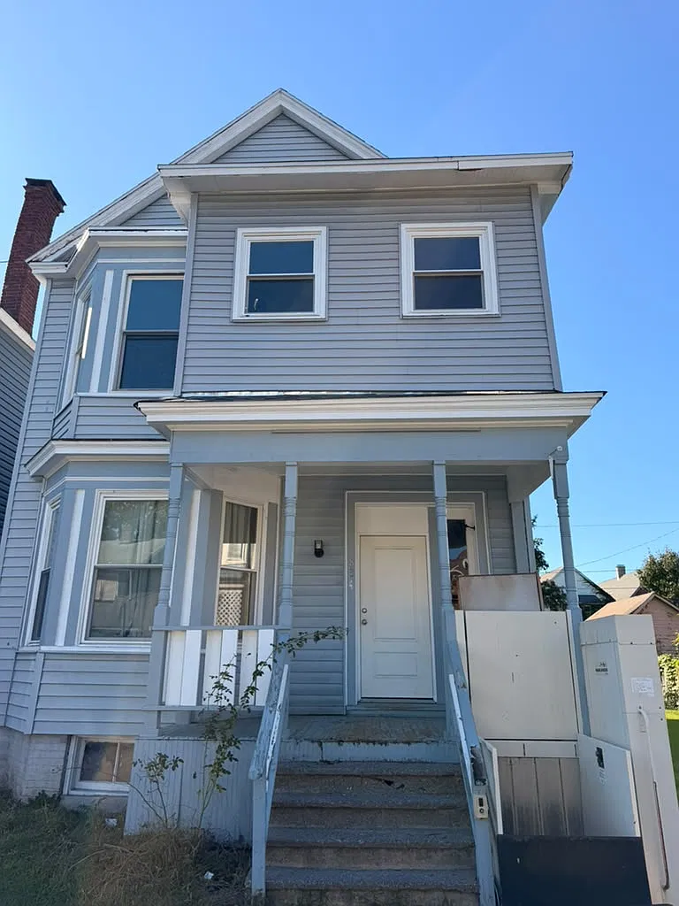 3 bed, 1288 sqft, $1,590 — Photo 1