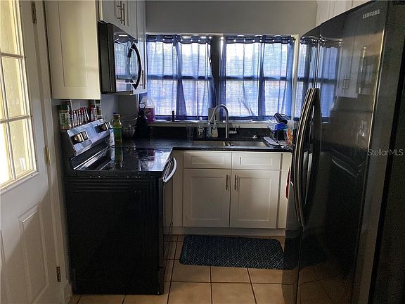 4th image of 5833 Camellia Dr