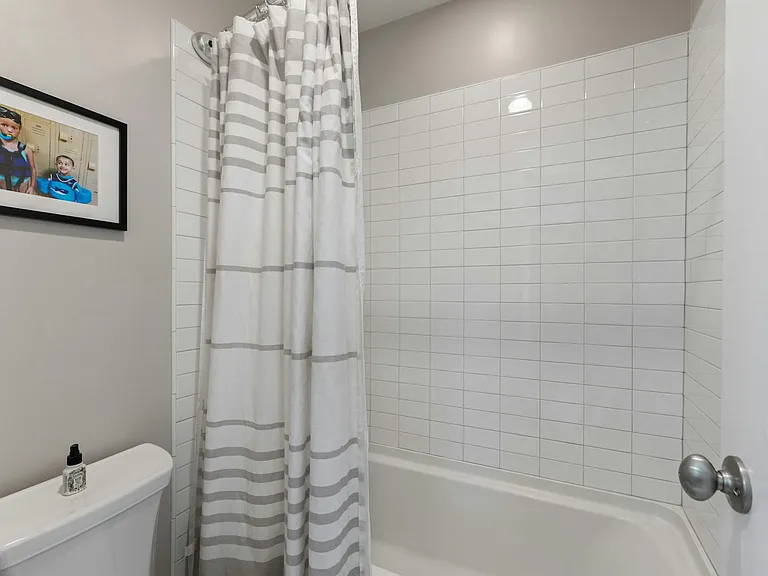 824-2800 W North Lake Dr — Photo 26
