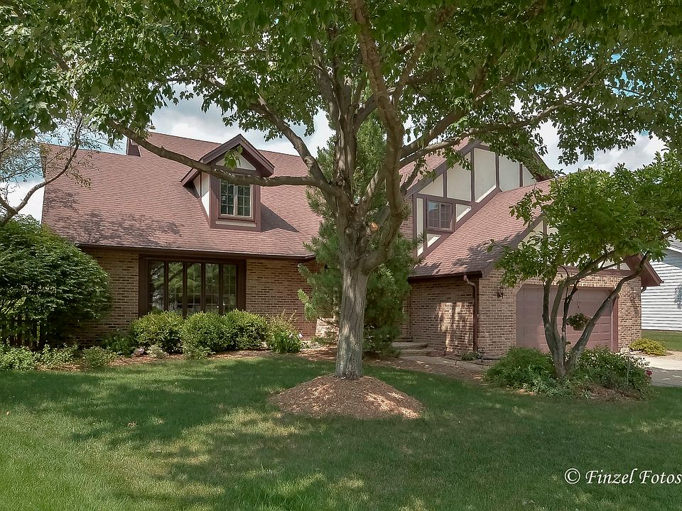 1st image of 5808 N Corona Dr