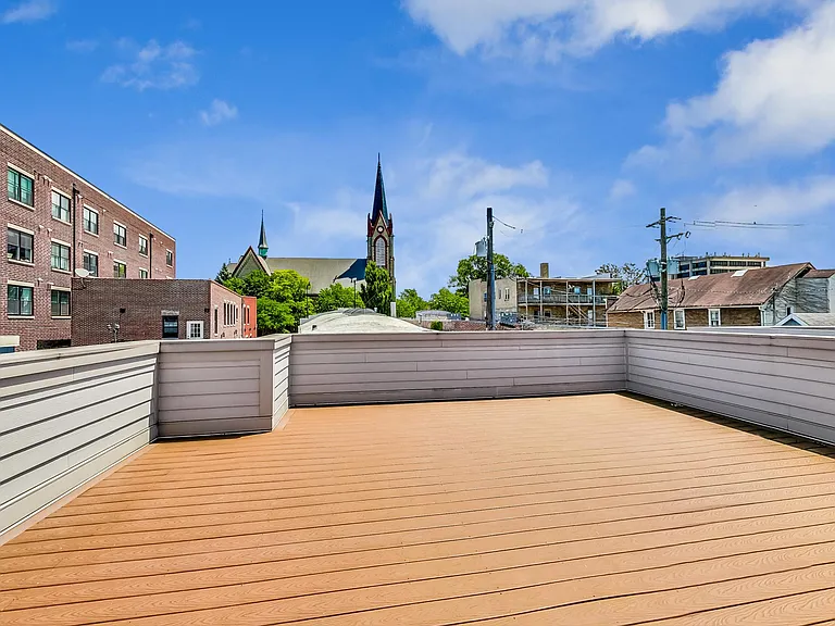 8101 Floral Ave — Photo 31