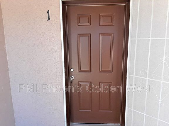 4th image of 419 W 10th St #1