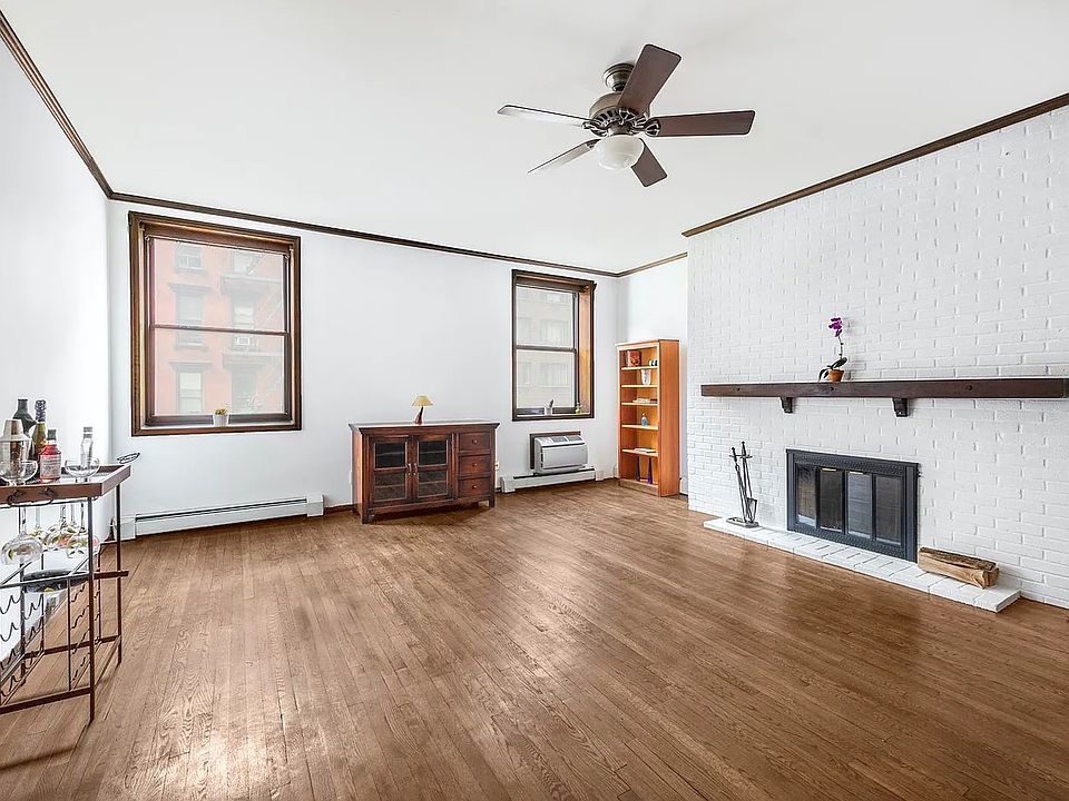 1st image of 521 W 47th St APT 2D