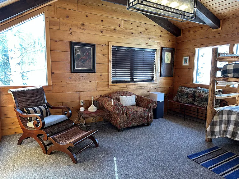 2433 Forest Meadow Rd — Photo 4